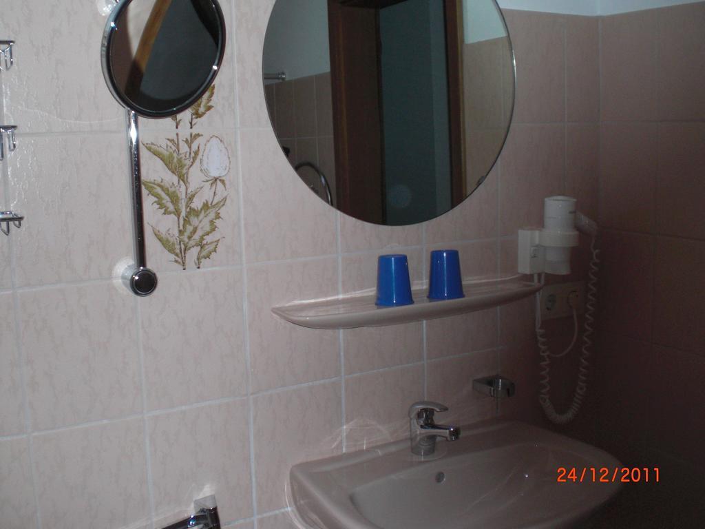 Familien-Bauernhof-Berghammer Rotta Habitación foto
